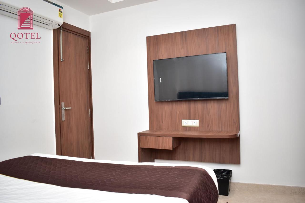 Qotel Hotel Signature Bnb-Ashok Vihar Nowe Delhi Zewnętrze zdjęcie